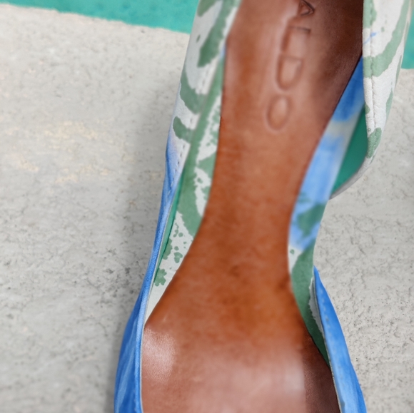 Aldo pointy toe heel - Picture 7 of 11